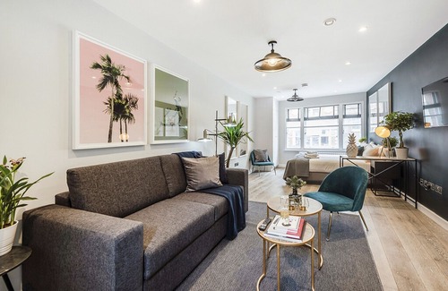 Chinatown Apartment | LARGE BOUTIQUE STUDIO/1-BED IN CHINATOWN