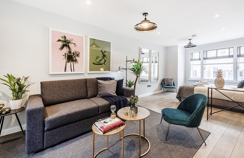 Chinatown Apartment | LARGE BOUTIQUE STUDIO/1-BED IN CHINATOWN