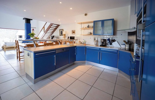 Etel House | Large, bright renovated farmhouse