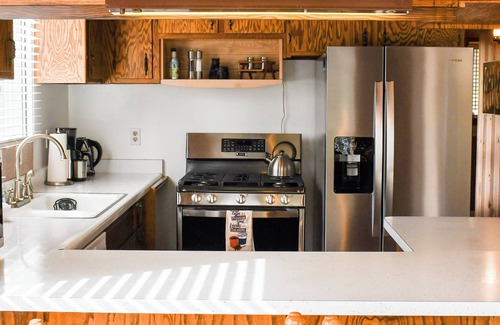 Cold Springs Cabin | Large Cabin in Cold Springs 3 Minutes From Pinecrest Lake & Dodge Ridge WiFi