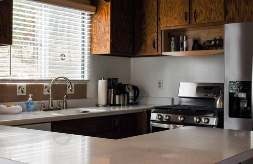 Cold Springs Cabin | Large Cabin in Cold Springs 3 Minutes From Pinecrest Lake & Dodge Ridge WiFi