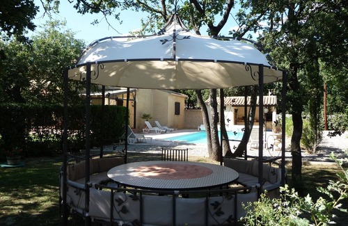 Rochefort-du-Gard Villa | Large charming Provencal villa with swimming pool, 6 bedrooms, classified 4 stars