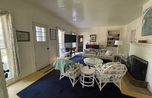 Bay View Cottage | Large Circa 1891 Victorian Cottage