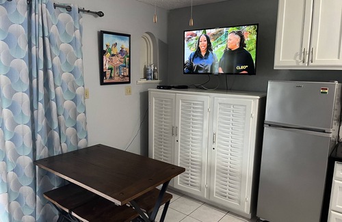 Orange Bay Apartment | Large Contempory Beach Front Studio in Secure Complex on 7 Mile Beach in Negril