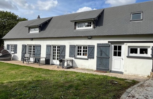 Notre-Dame-du-Hamel House | Large country house