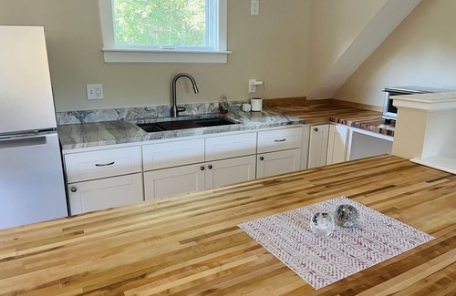 Cape Porpoise House | Large Custom Home with Hot Tub Sleeps 12