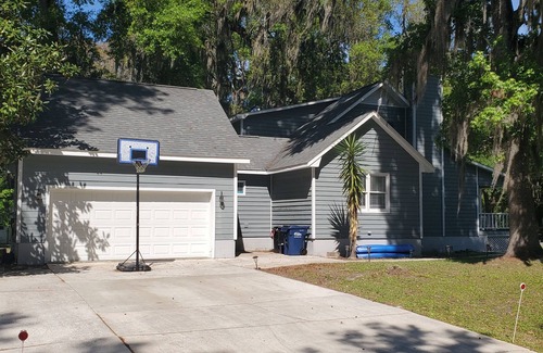 St. Marys House | Large custom home with pool centrally located to beaches, parks, and family fun.