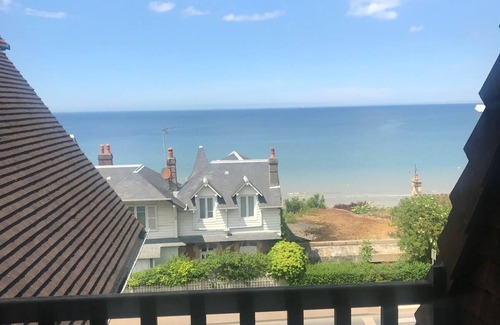Benerville-sur-Mer Apartment | Large duplex Panoramic sea view
