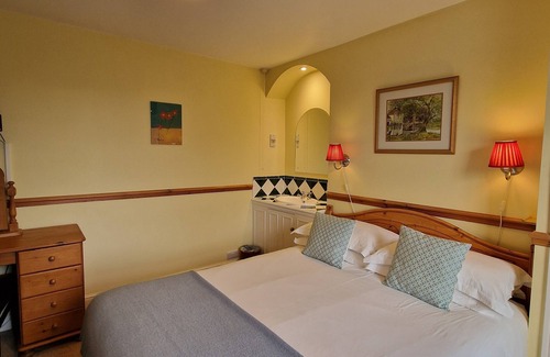 Hawsker Other | Large Family-Friendly Cottage Near Whitby – Sleeps 10, Perfect for Groups