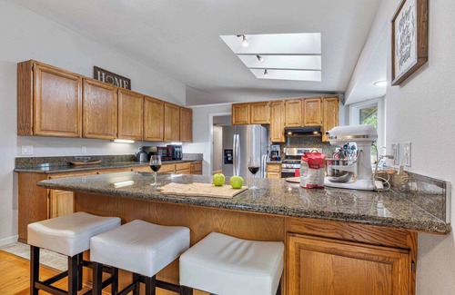 Olympia House | Large Family-Friendly Home on NW Side - Dogs OK