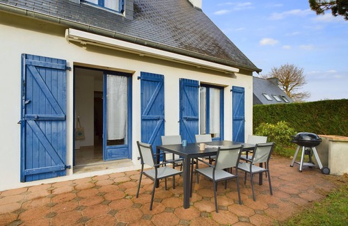 Fouesnant Ski Chalet | Large family home 10 minutes from the beach