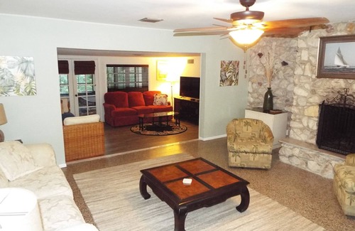 Central Beach House | Large family home just a short walk from the BEACH!