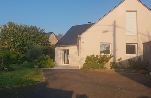 Guerande House | Large family home with heated outdoor pool, near medieval town
