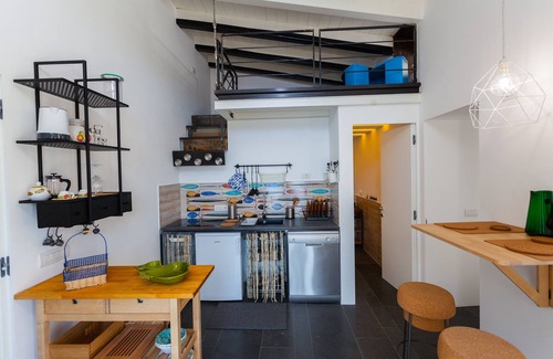 Maiori Apartment | Large Green House