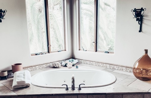 Ojai Villa | Large groups. work and pleasure