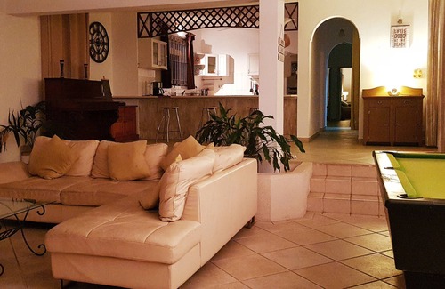 Morcellement Raffray House | Large holiday house on the waterfront