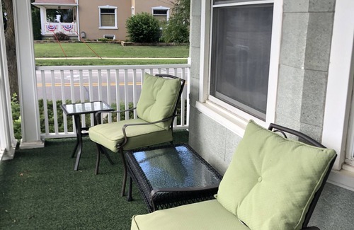 Dyersville House | Large Home 5 min to Field of Dreams