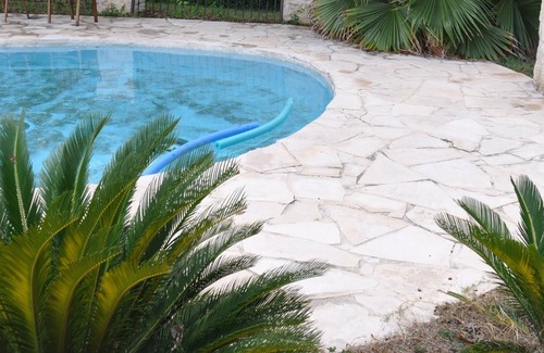 Seguin House | Large Home