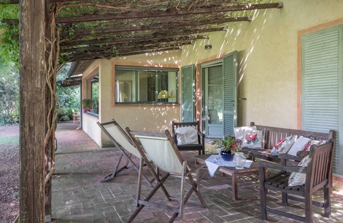Livorno Villa | Large house 300 meters walk from the beach, in a compound of only six villas