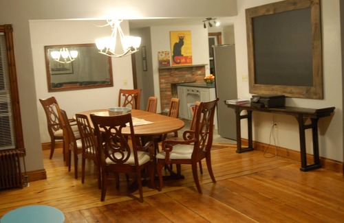 Middletown House | Large house-10 minutes to Newport