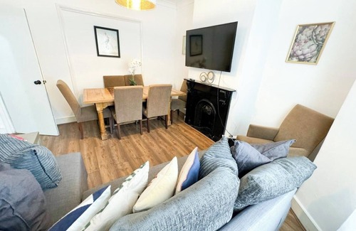Bromley South House | Large house in Central London