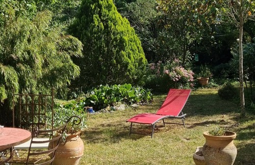 Angoulins House | Large house in wooded garden 500 m from the beach