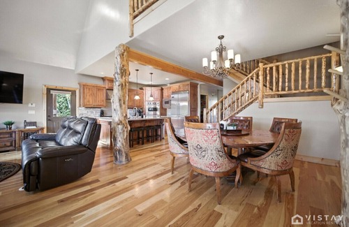 Duck Creek Village Cabin | Large Lodge Sleeps 14, Fire Pit, Views