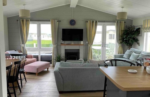 Rhyd-y-clafdy Ski Chalet | Large luxury chalet - Gimblet Rock