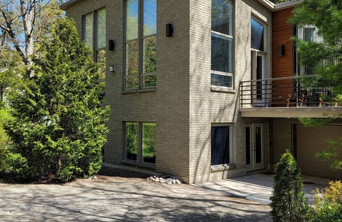 Grand Bend Cottage | Large Modern/Rustic Cottage-Walk to Private Beach