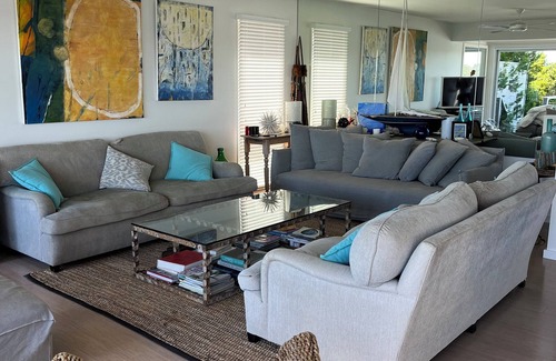 Bundeena House | Large north facing waterfront with huge deck, 4 bedrooms & 4 bathrooms. Pets ok.
