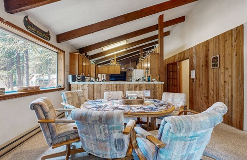McCall Cabin | Large private home with wood stove & fireplace - near McCall & lake