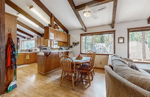 McCall Cabin | Large private home with wood stove & fireplace - near McCall & lake