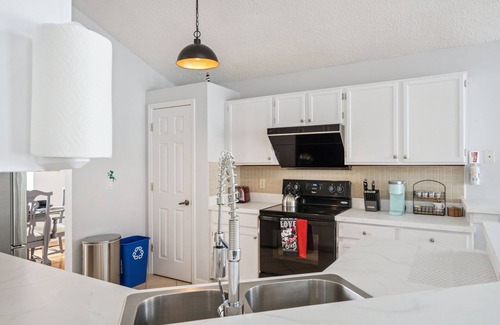 Lake Davenport Estates House | Large Private Pool! Family-sized house 25 minutes to the theme parks!