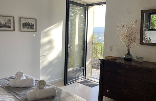 Apt Other | Large Provencal Bastide in the heart of the Luberon, panoramic view.