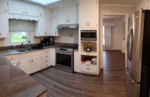 Fellowship House | Large renovated 4 bed, 3bath, 4 miles to WEC, golf course views