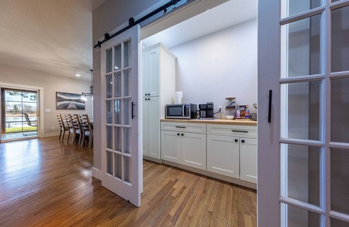 Crosby House | Large, renovated Serpent Lake home close to the Cuyuna trails and Crosby
