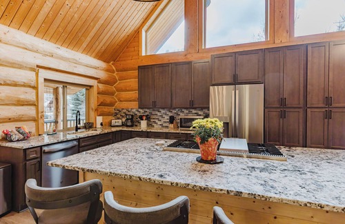 San Juan River Village House | Large Riverfront Home for Multi Family Groups