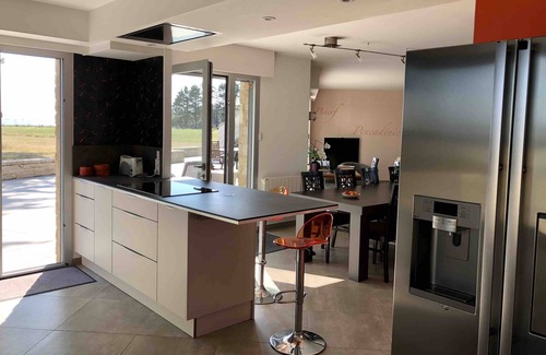 Le Tour-du-Parc Villa | Large sea view, modern villa with Jacuzzi