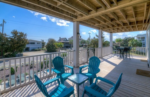 North Litchfield Beach House | Large second row beach home with private swimming pool located at North Litchfield Beach.