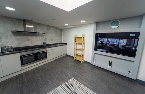 Selly Oak Apartment | Large studio close to UOB