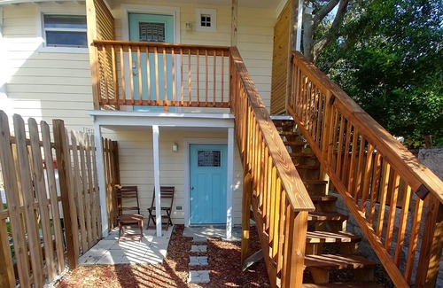 Neptune Beach Apartment | Large studio guest cottage 1.5 blocks from ocean