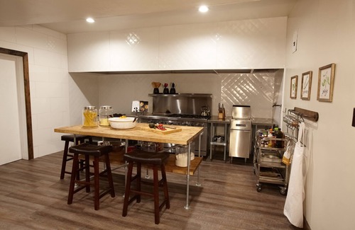 Mi-Wuk Village Ski Chalet | Large summer retreat chalet just 20 minutes from Pinecrest Lake