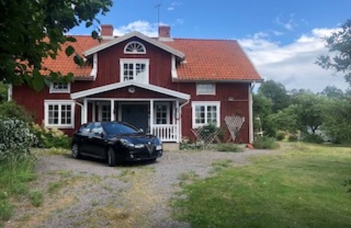 Skruv House | Large traditional wooden house from the 19th century