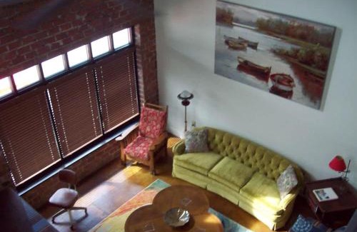 Macon Apartment | Large Unique Ground Floor Loft with Parking #2
