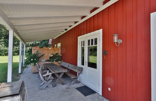 Vrees House | Large vacation home 210 sqm with 6 bedrooms and 5 bathrooms right next to the forest!