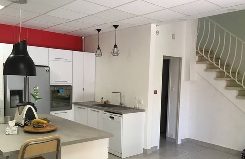 12th Arrondissement Villa | Large villa in Marseille with swimming pool
