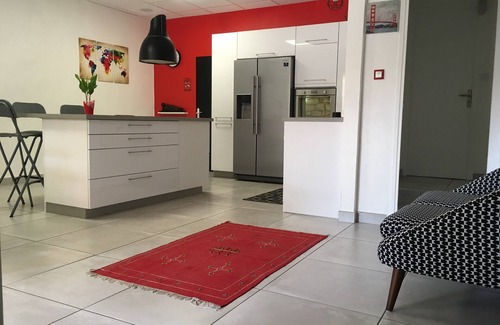 12th Arrondissement Villa | Large villa in Marseille with swimming pool