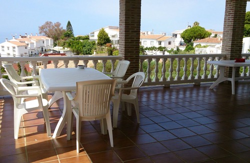 Benajarafe Villa | Large villa near the beach with pool and sea views