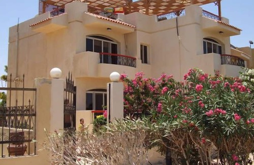 Al Ahyaa Villa | Large villa right on the Red Sea