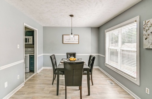 Fayetteville House | Large Yard, Office Space: Fayetteville Family Home